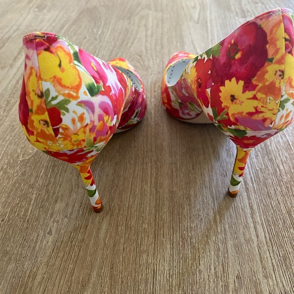 New Manolo Blahnik Pumps size  37.5 - Picture 3 of 11